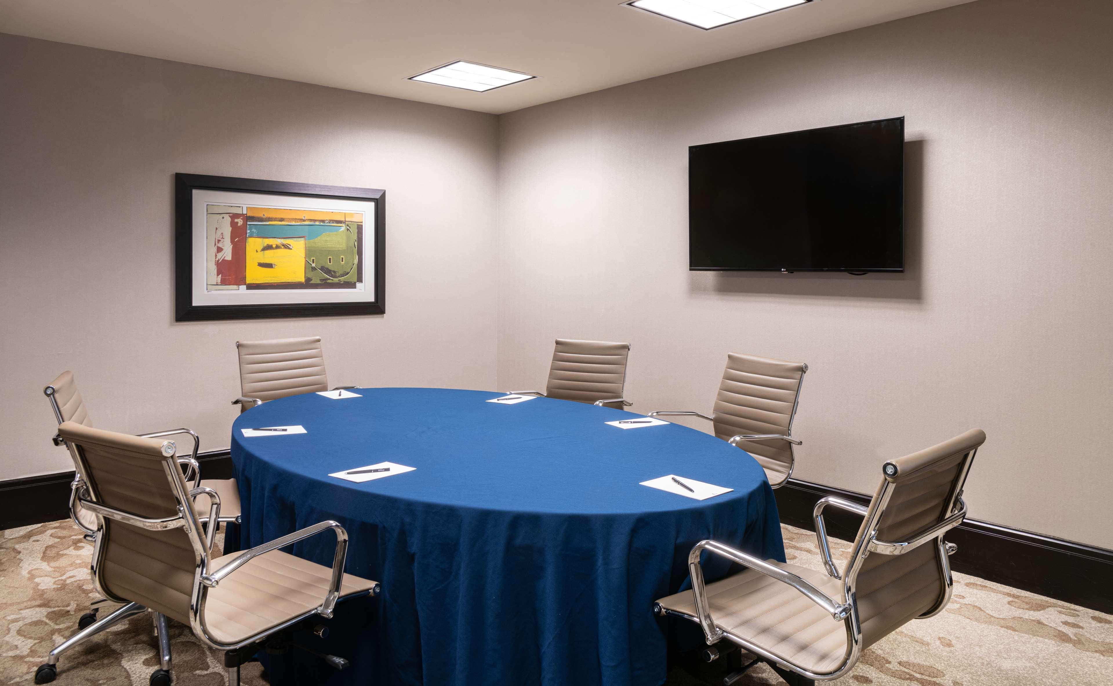 Hilton Columbus/Polaris Hotel Bagian luar foto