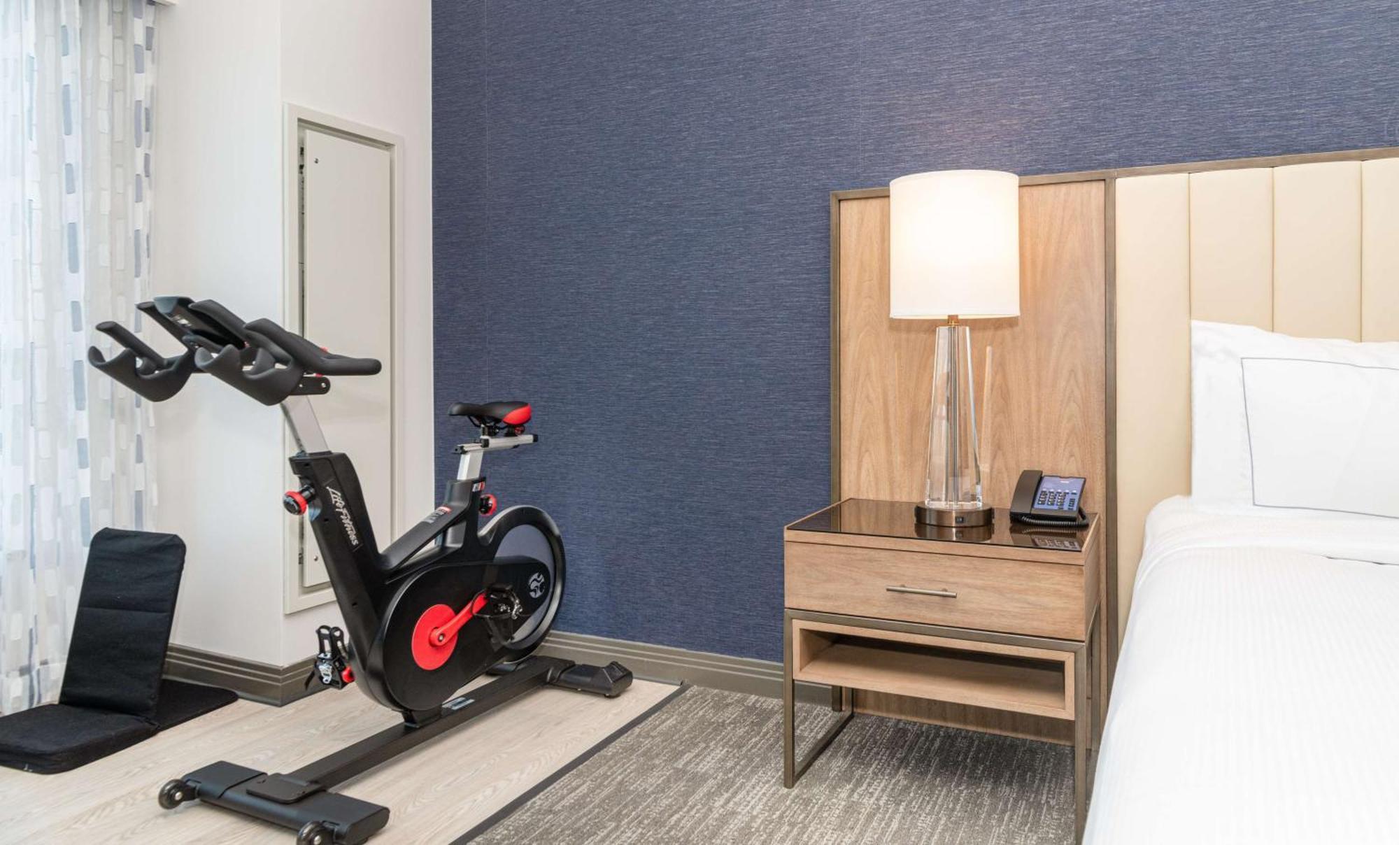Hilton Columbus/Polaris Hotel Bagian luar foto