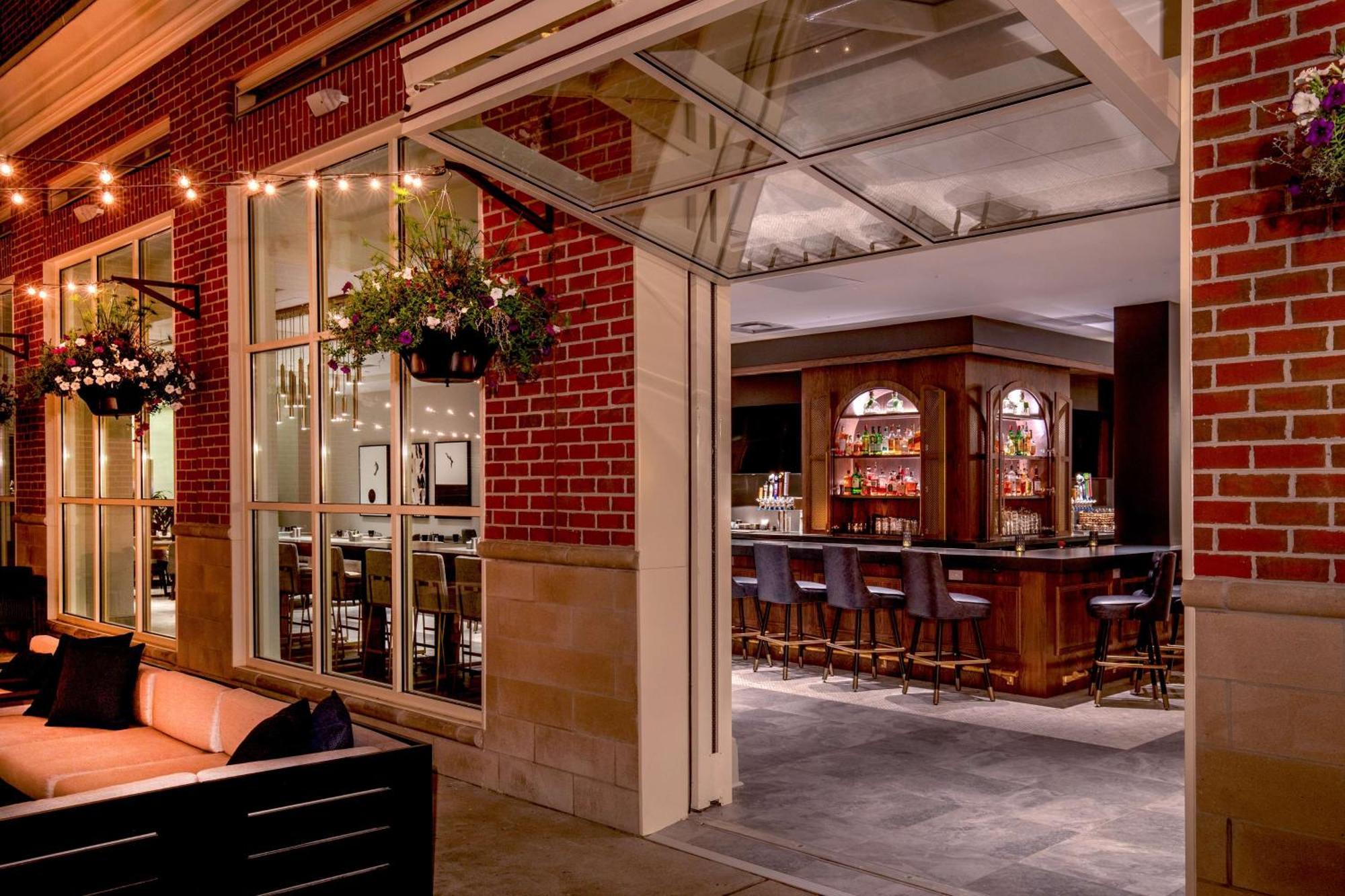 Hilton Columbus/Polaris Hotel Bagian luar foto
