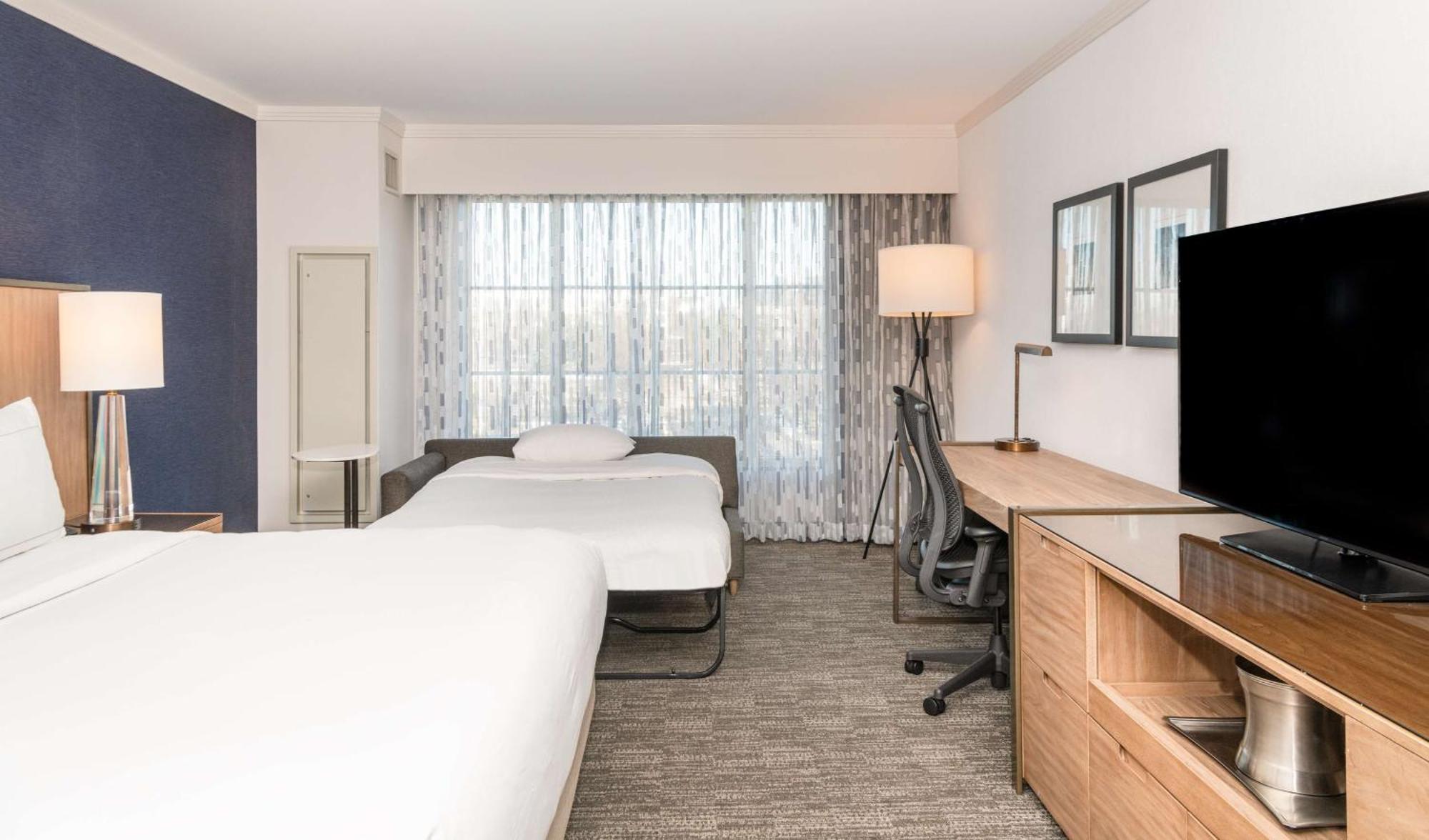 Hilton Columbus/Polaris Hotel Bagian luar foto