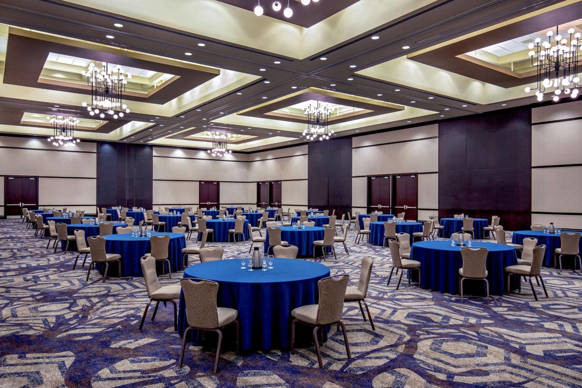 Hilton Columbus/Polaris Hotel Bagian luar foto
